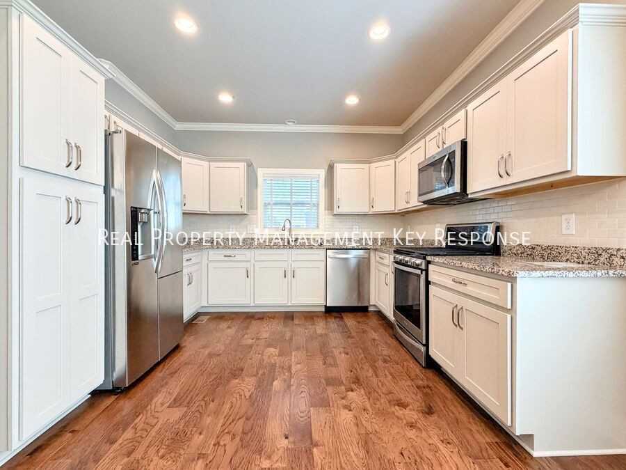 135 Odie Ray St - Photo 4 of 19