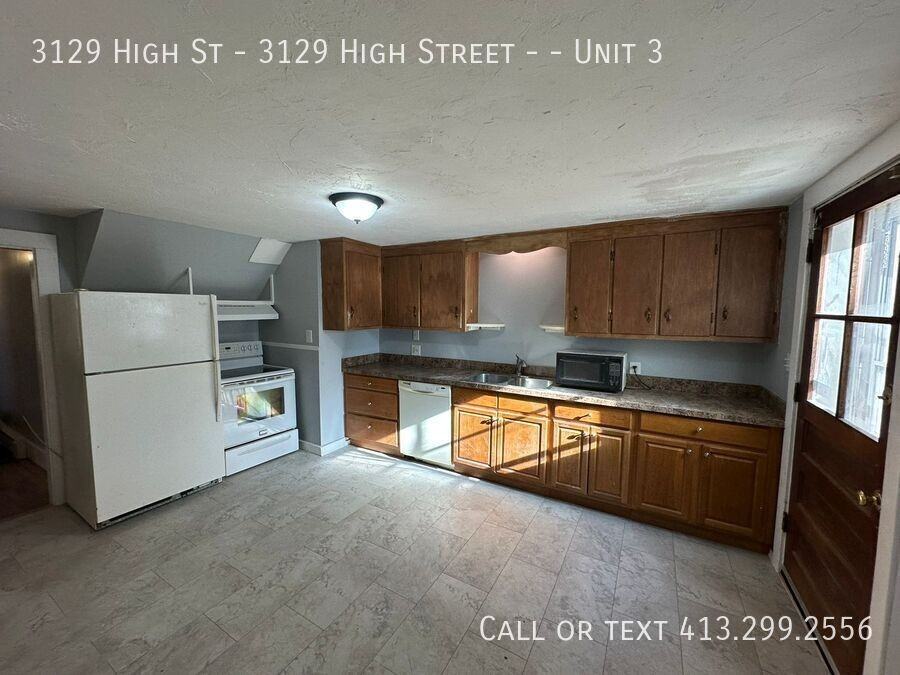 3129 High St - 3129 High Street - #3 - Photo 4 of 16