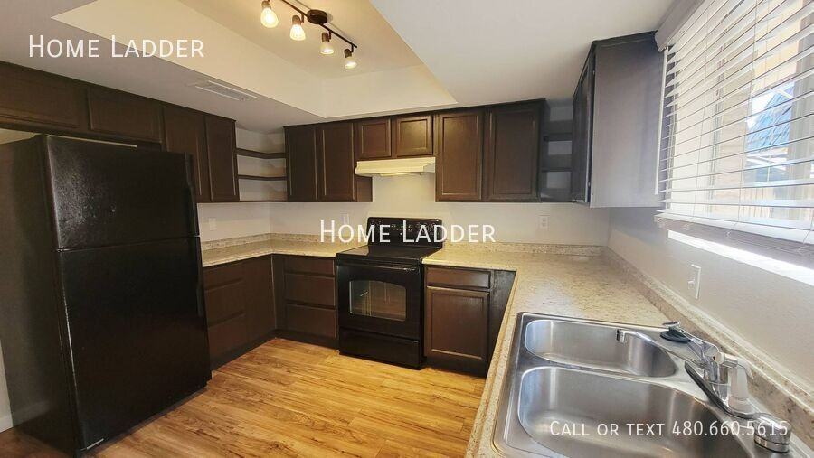 1147 W Drummer Ave - Photo 5 of 15