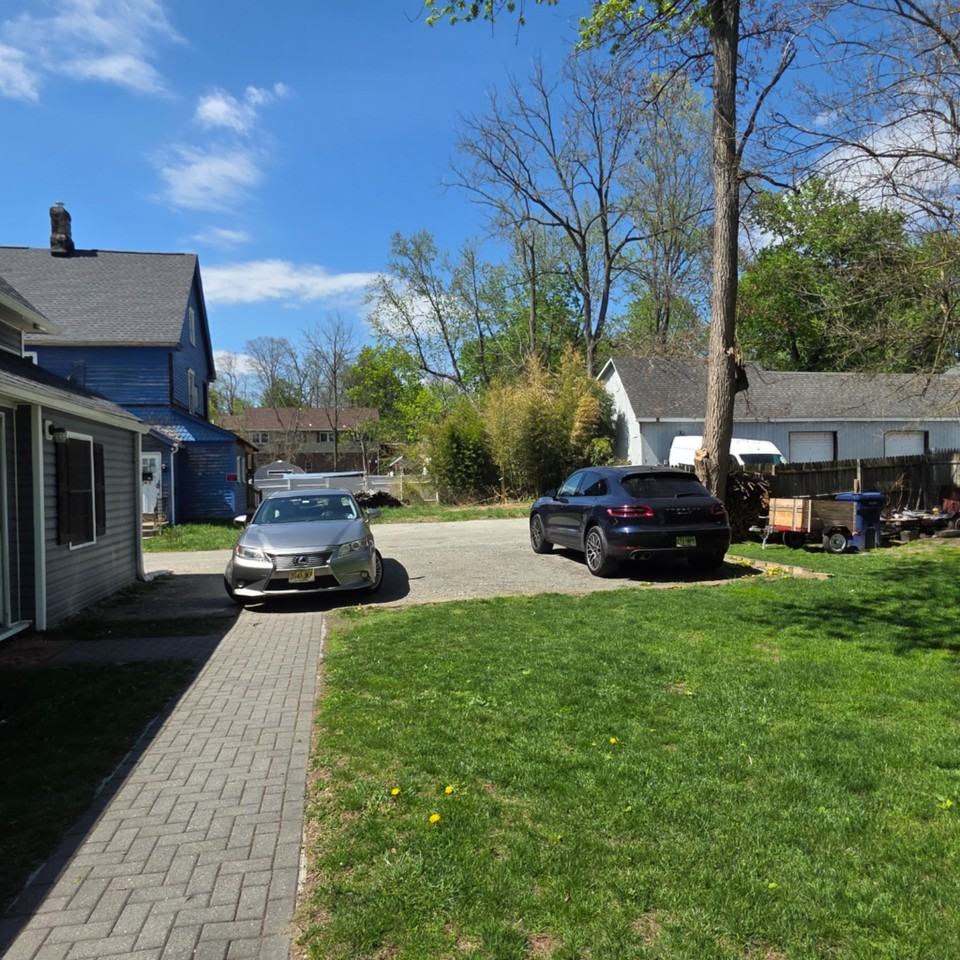 293 Spring St #B - Photo 4 of 20