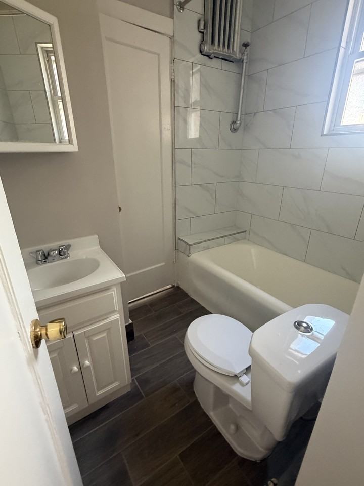 50 Jones St #306 - Photo 5 of 9