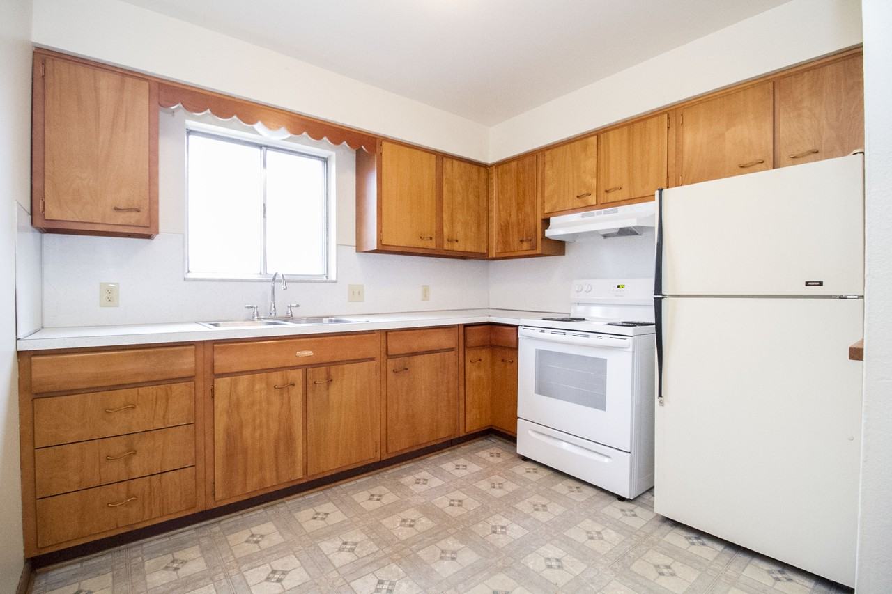 3012 Carskaddon Ave #2 - Photo 6 of 22