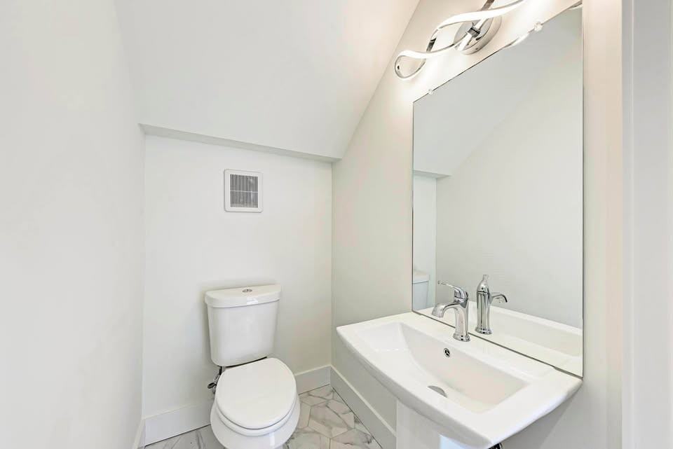 502 Tillery St #2 - Photo 3 of 19