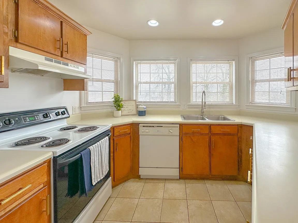 411 N Thornton Ave #2 - Photo 4 of 23
