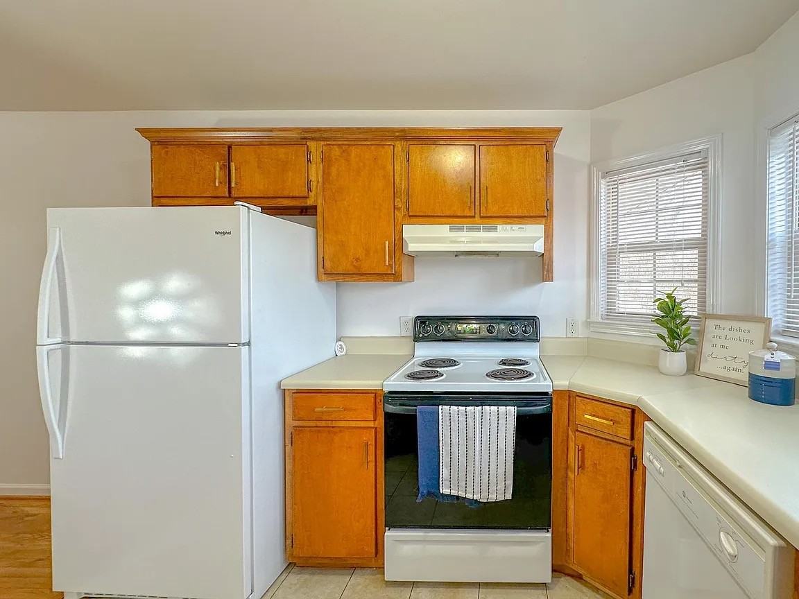 411 N Thornton Ave #2 - Photo 6 of 23