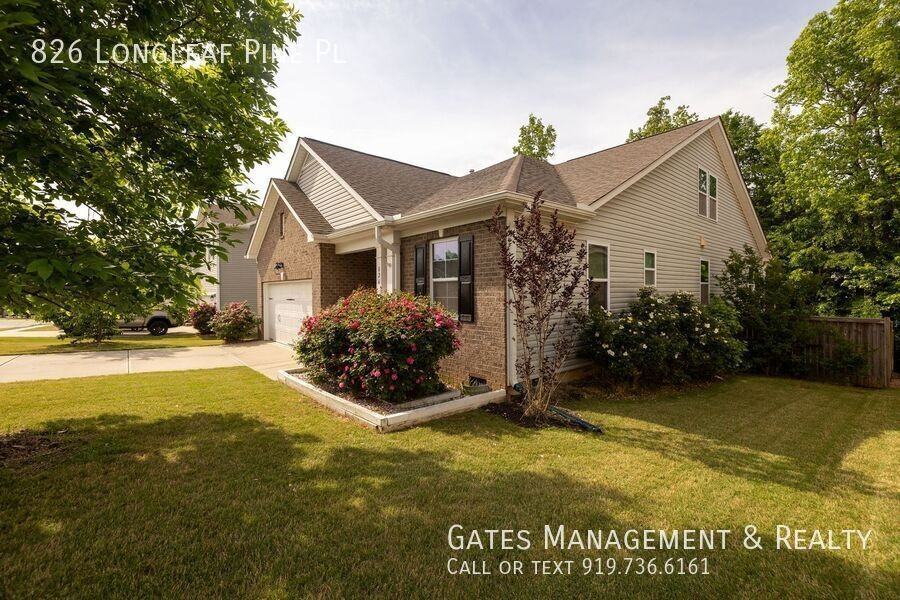 826 Longleaf Pine Pl - Photo 2 of 37
