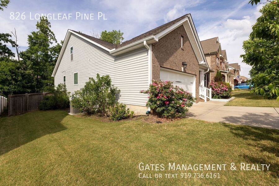 826 Longleaf Pine Pl - Photo 3 of 37