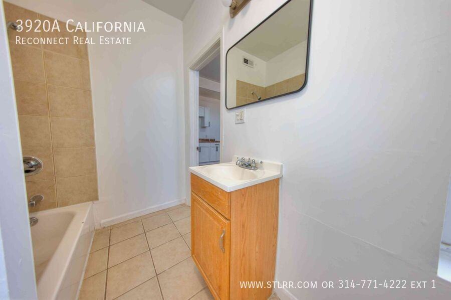 3920A California Ave - Photo 5 of 11