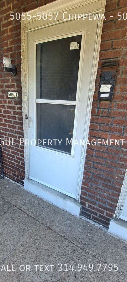 50555057 Chippewa St #5057A - Photo 3 of 8
