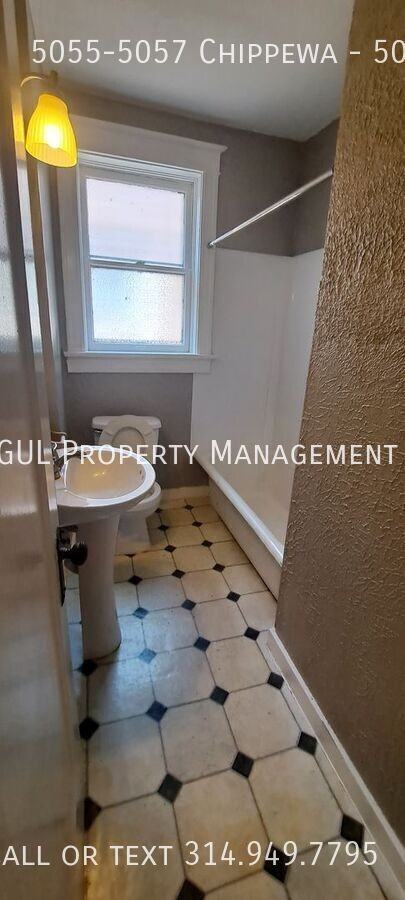 50555057 Chippewa St #5057A - Photo 7 of 8