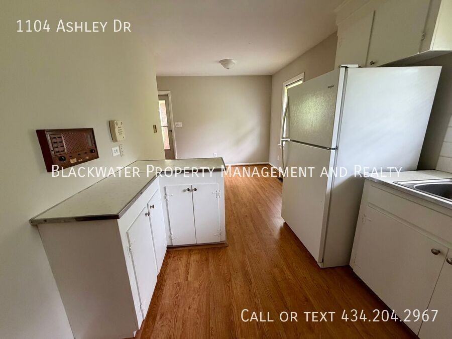 1104 Ashley Dr - Photo 5 of 14