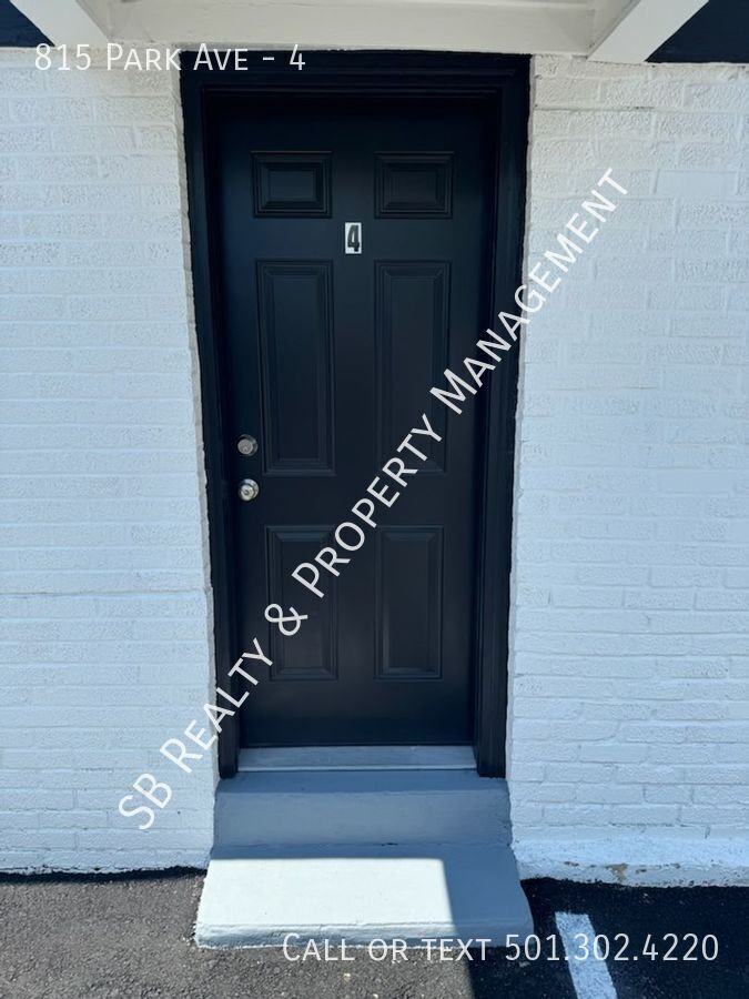 815 Park Ave #4 - Photo 3 of 10