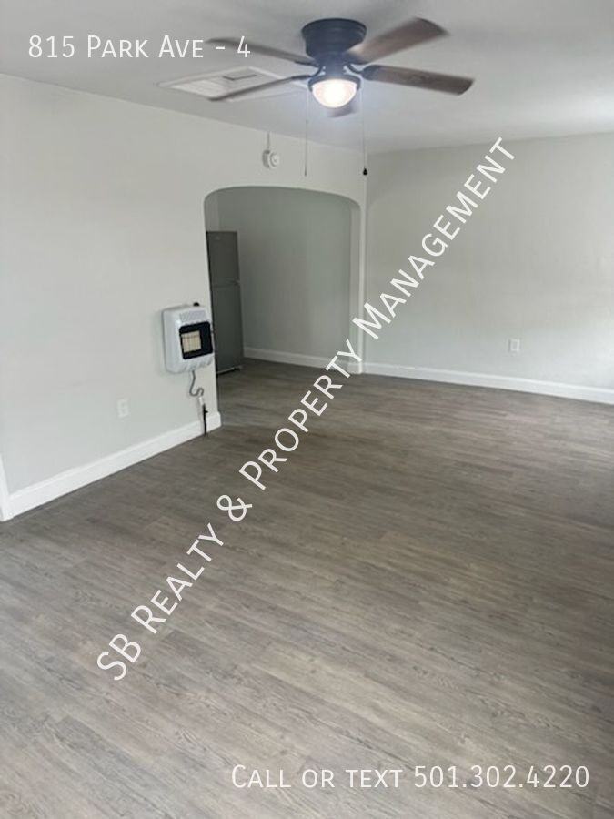 815 Park Ave #4 - Photo 4 of 10