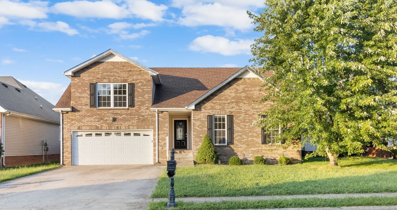 1389 Bruceton Dr - Photo 2 of 35