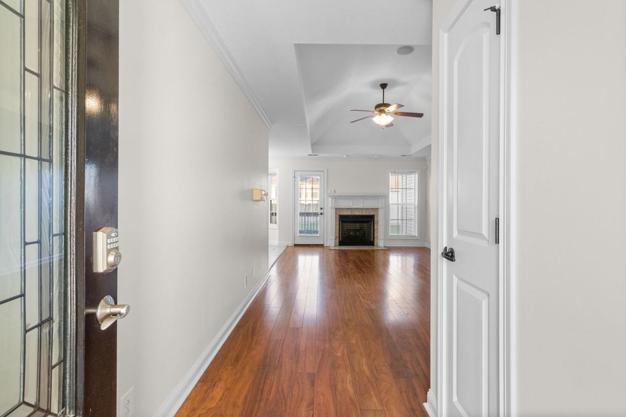 1389 Bruceton Dr - Photo 5 of 35