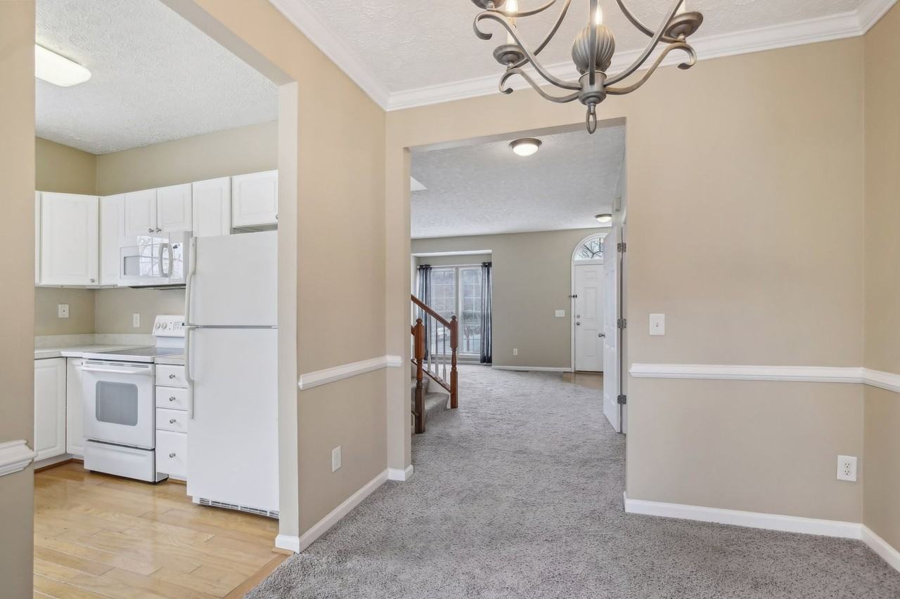 7841 Heaton Way - Photo 6 of 39