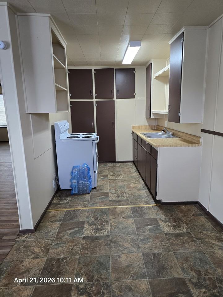 1275 Rogue River Hwy Apt 7 - Photo 2 of 6