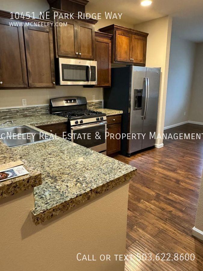 10451 Ne Park Ridge Way - Photo 2 of 17