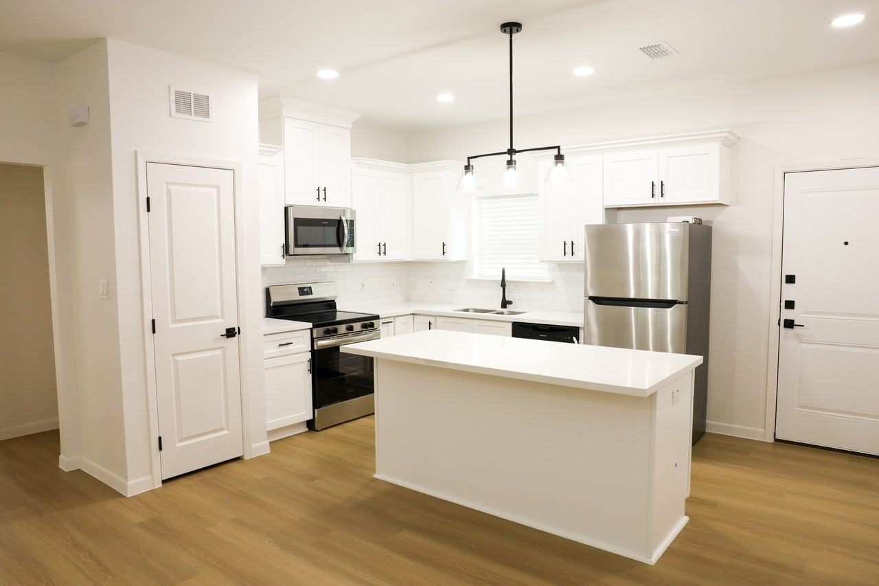 1525 S 19th St #B - Photo 6 of 23