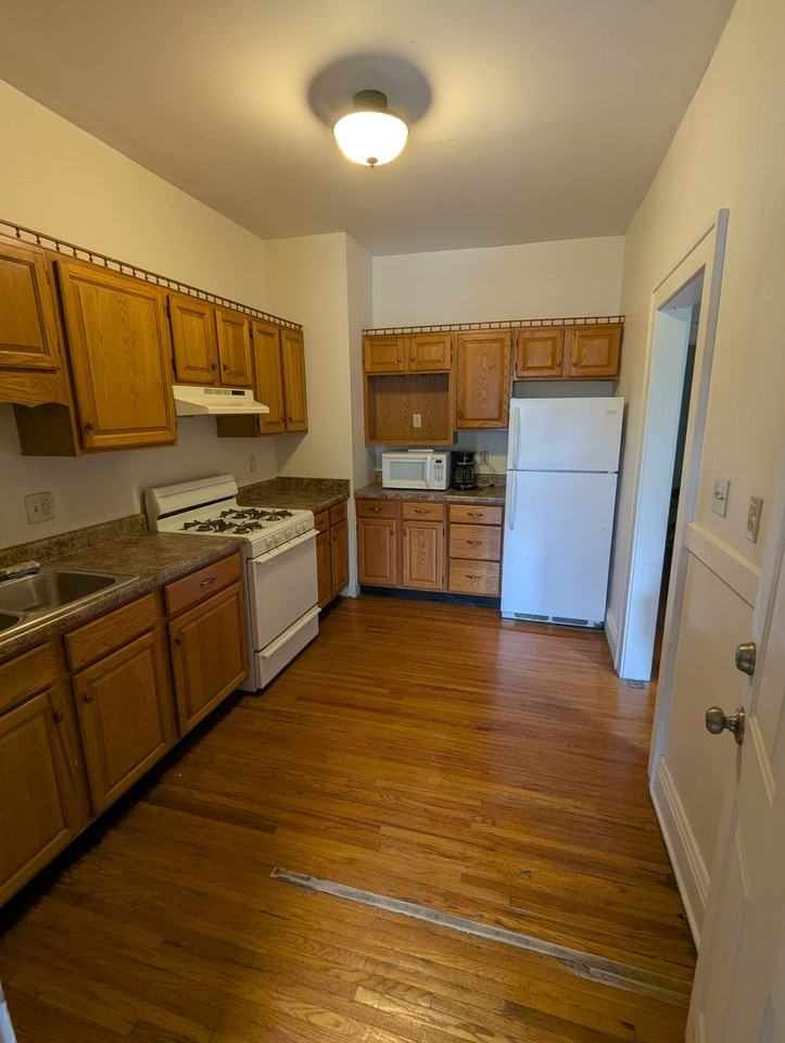 1019 N Farmington Rd #1017 - Photo 3 of 25