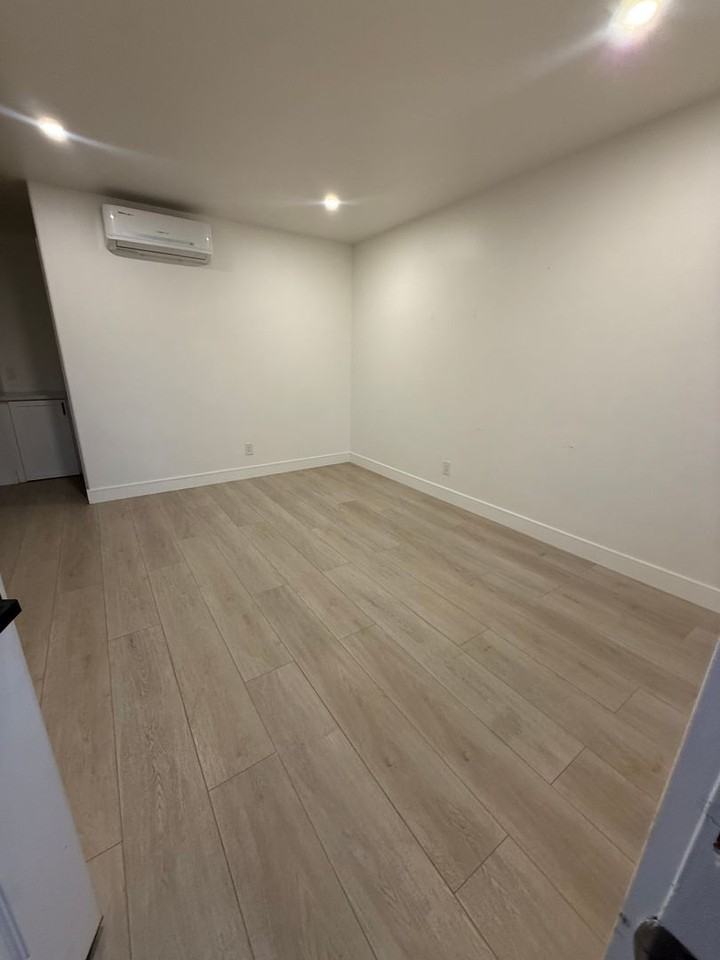 2275 Grand Ave - Photo 5 of 27