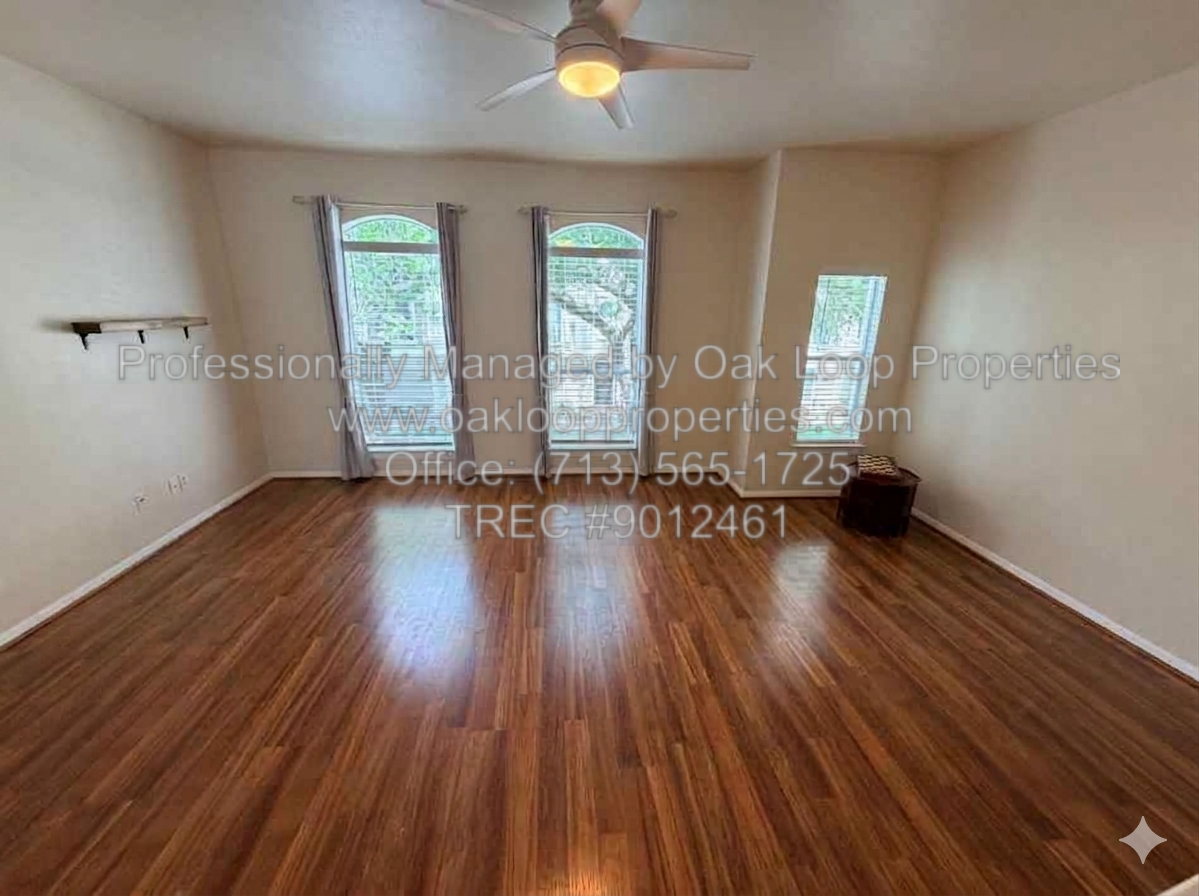 1253 W 17th St - Photo 4 of 21
