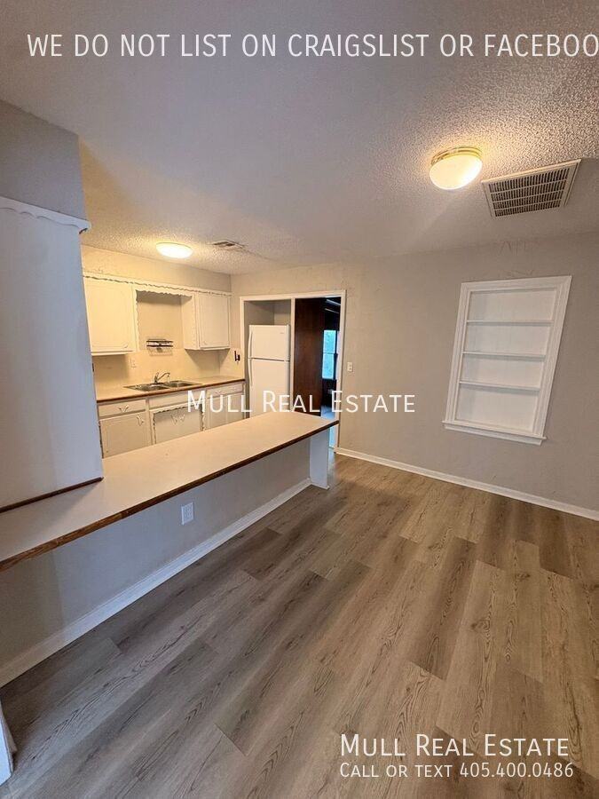 1041 N Tabor Ave - Photo 4 of 17