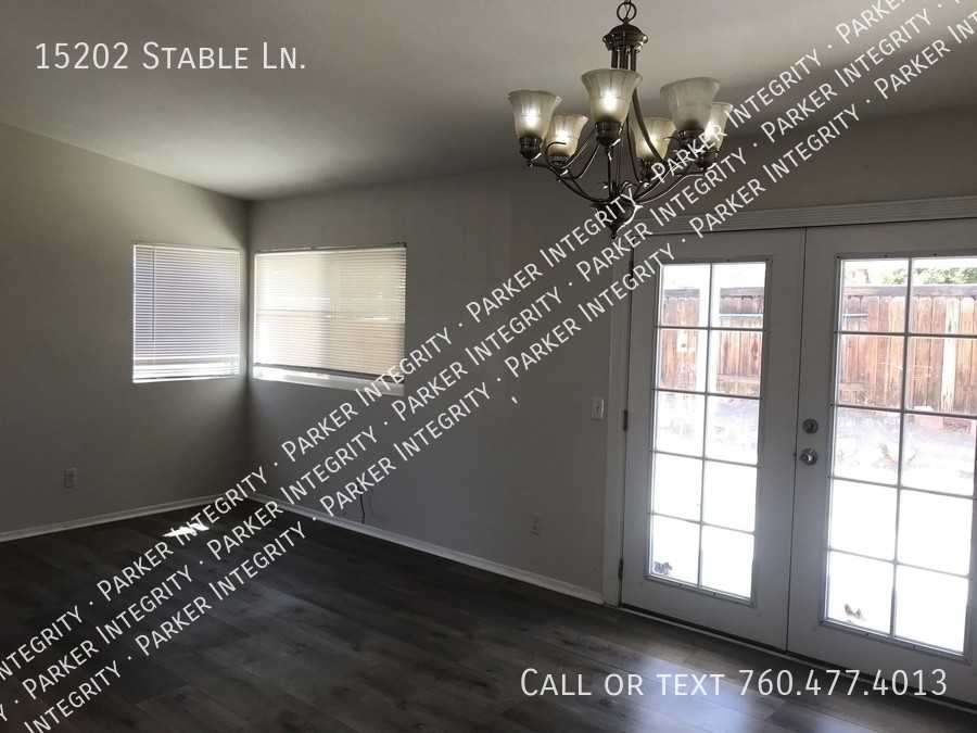 15202 Stable Ln - Photo 3 of 22