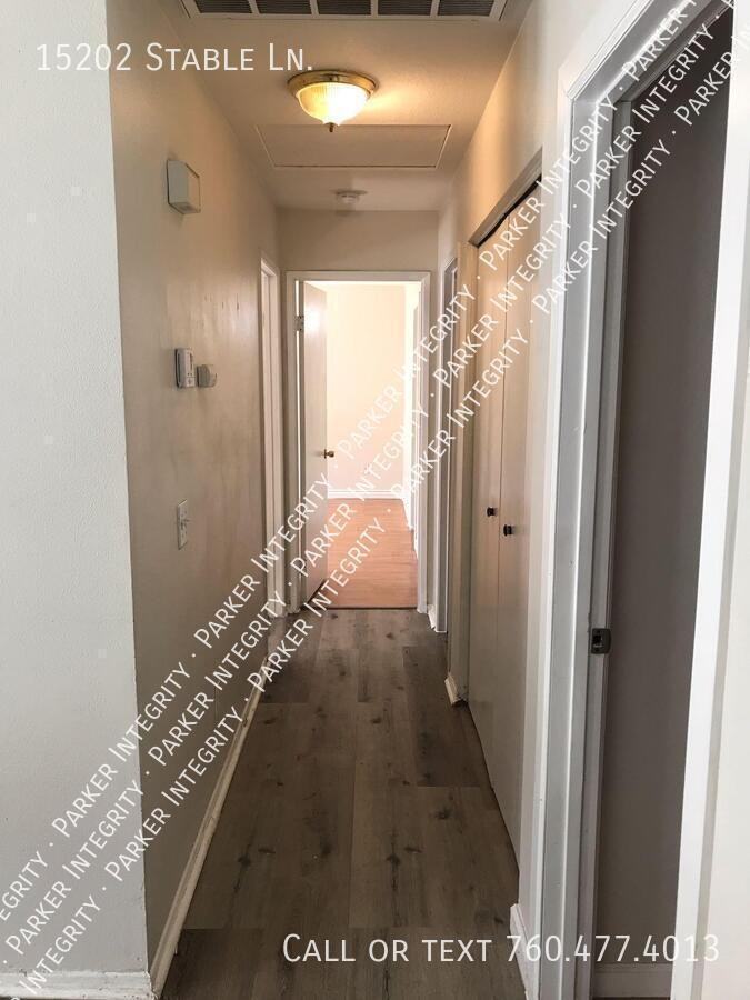15202 Stable Ln - Photo 6 of 22