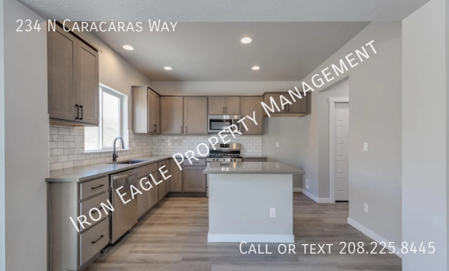 234 N Caracaras Way - Photo 3 of 11