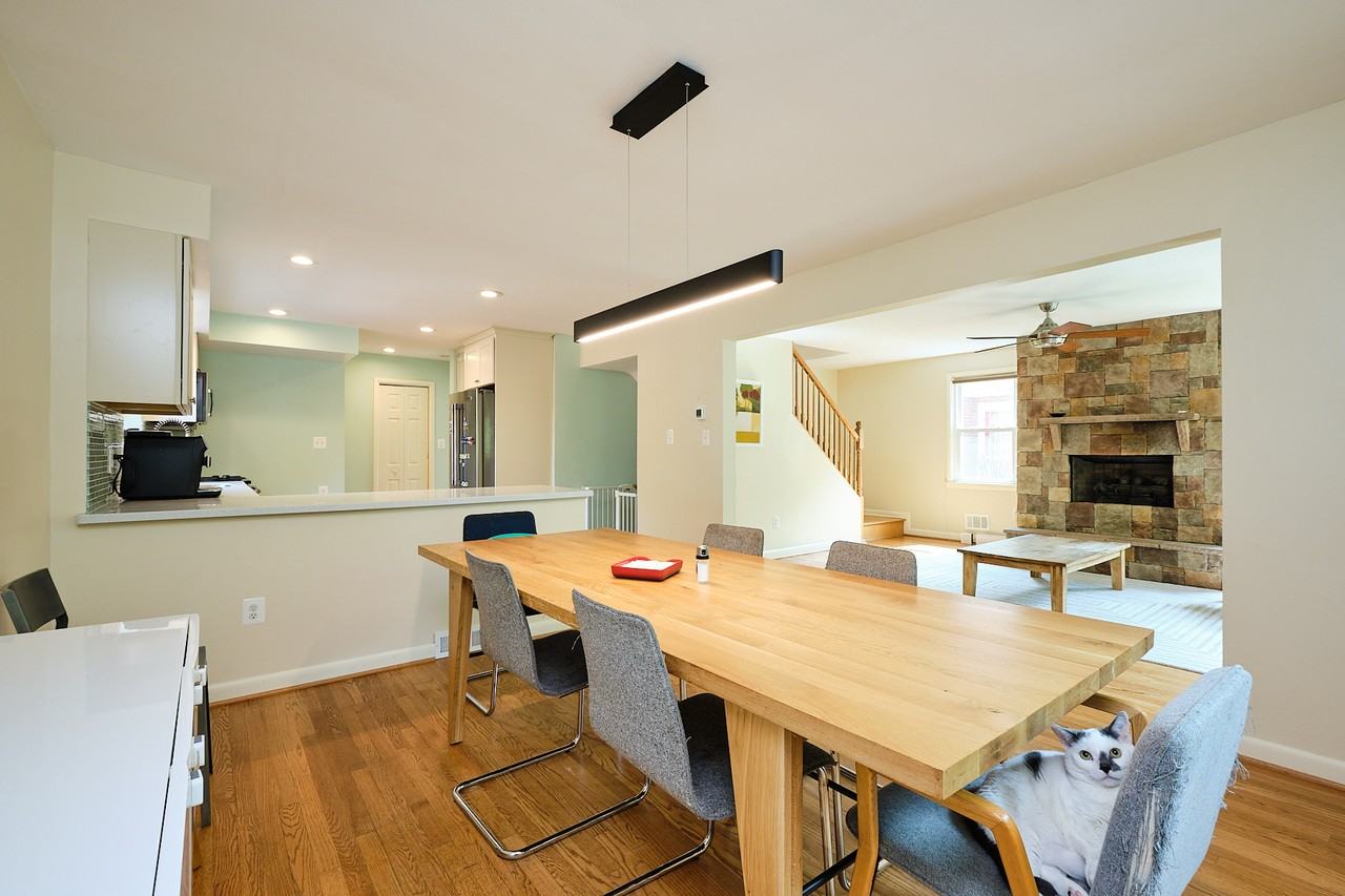 1318 Perry St Ne - Photo 5 of 50