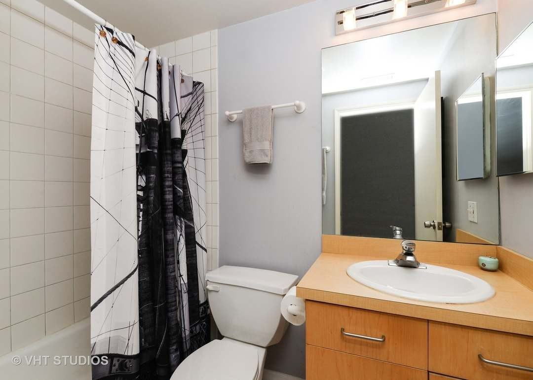 2544 W North Ave #2C - Photo 3 of 8