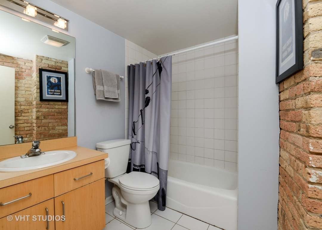 2544 W North Ave #2C - Photo 5 of 8