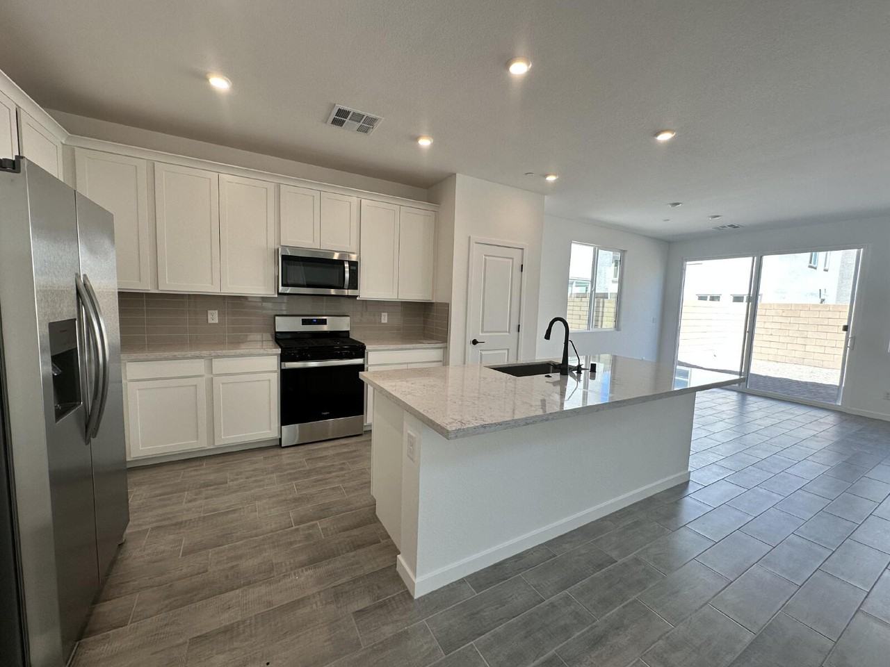878 Benning St - Photo 2 of 24