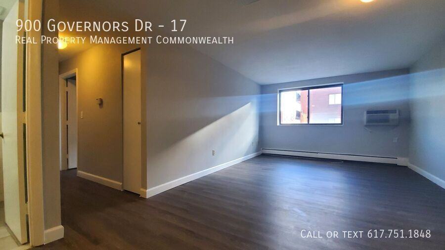900 Governors Dr #17 - Photo 3 of 12