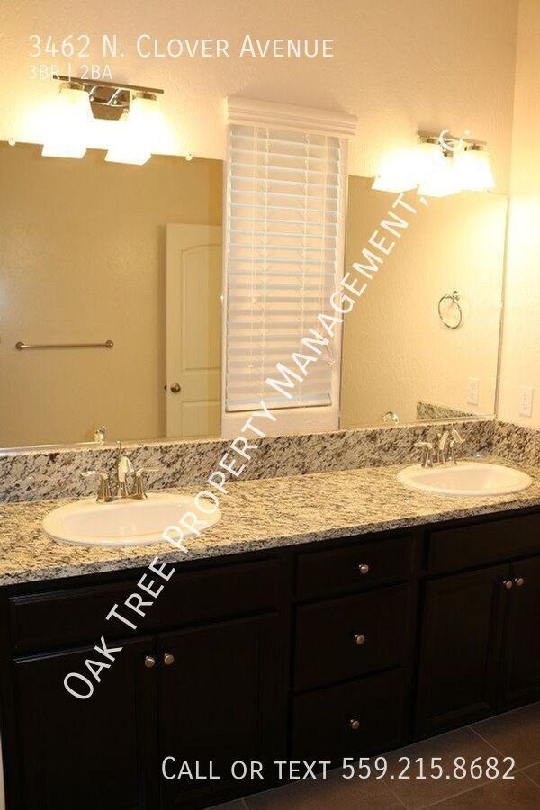 3462 N Clover Ave - Photo 5 of 10