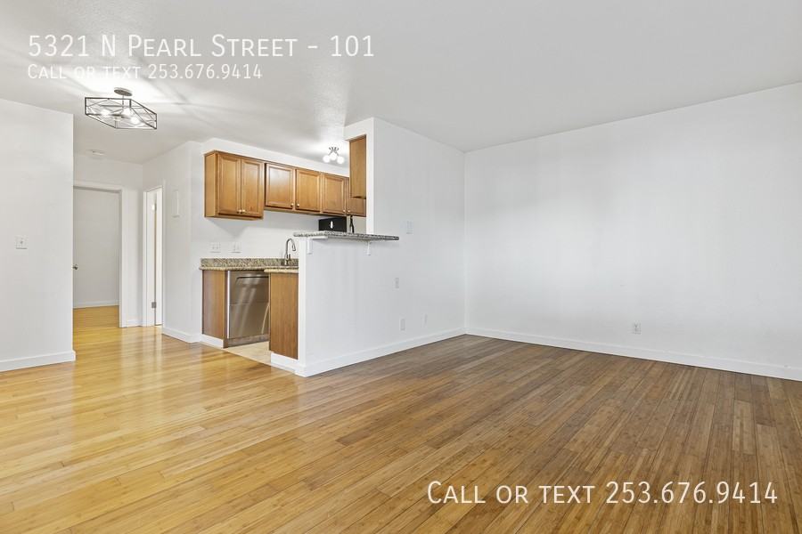5321 N Pearl St #101 - Photo 4 of 15