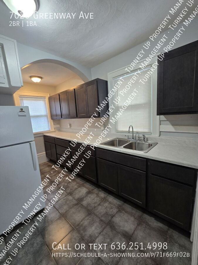 7020 Greenway Ave - Photo 3 of 19
