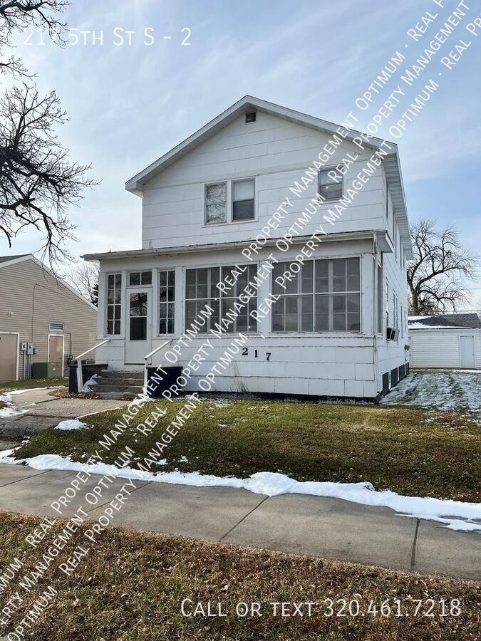 217 5th St S #2 - Photo 2 of 10
