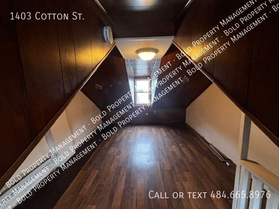 1403 Cotton St - Photo 2 of 10
