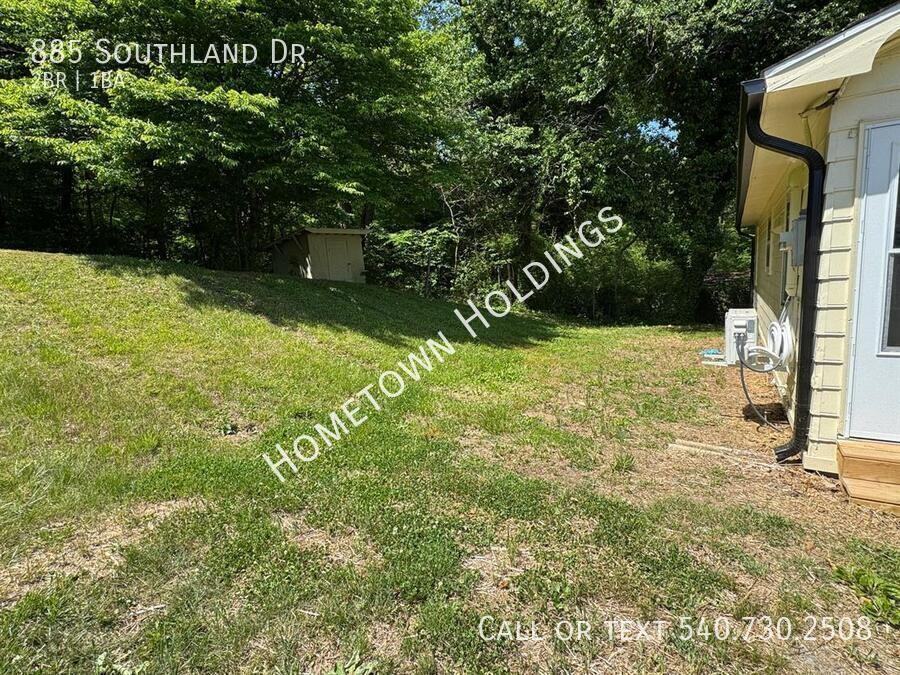 885 Southland Dr - Photo 2 of 16