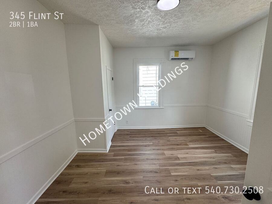 345 Flint St - Photo 5 of 13