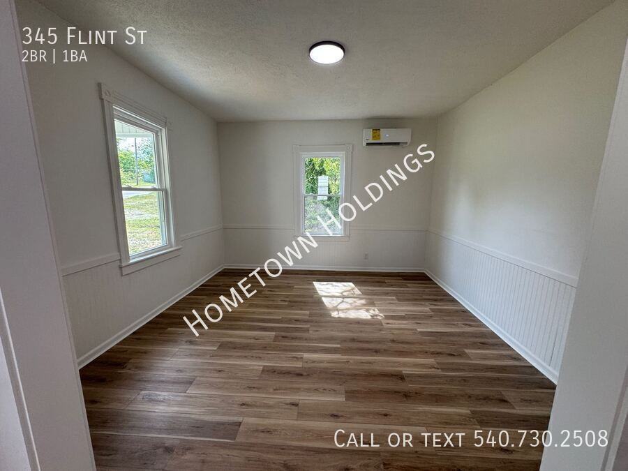 345 Flint St - Photo 7 of 13