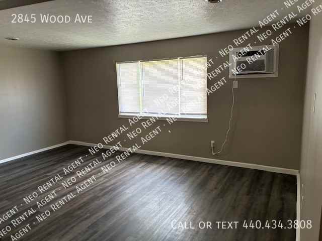 2845 Wood Ave - Photo 2 of 7