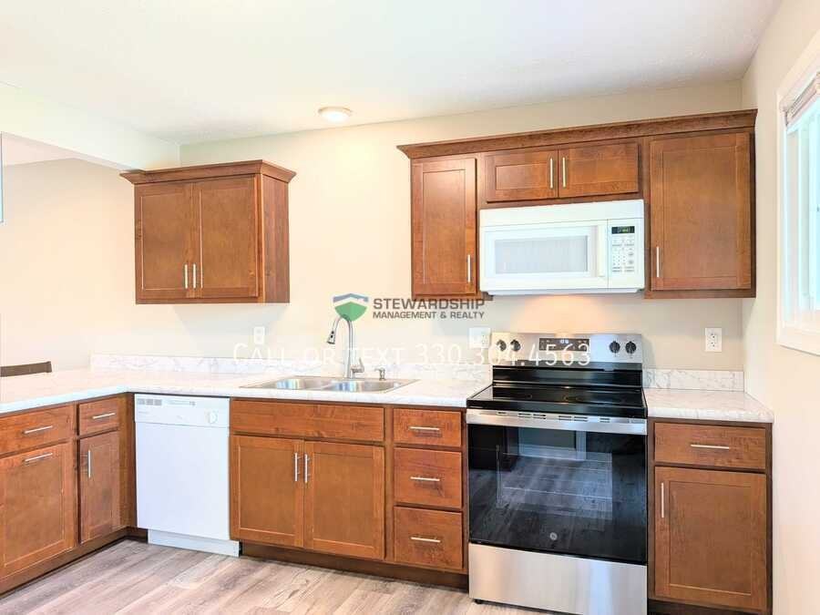 6157 Kemary Ave Sw #B - Photo 2 of 15