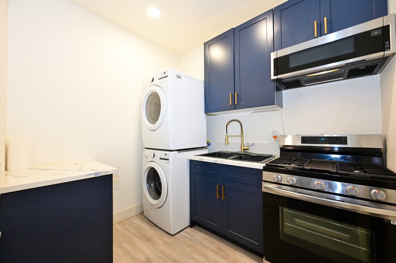 1489 E Colorado Blvd #202 - Photo 4 of 20
