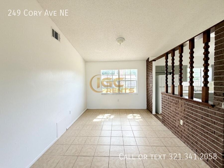 249 Cory Ave Ne - Photo 7 of 15