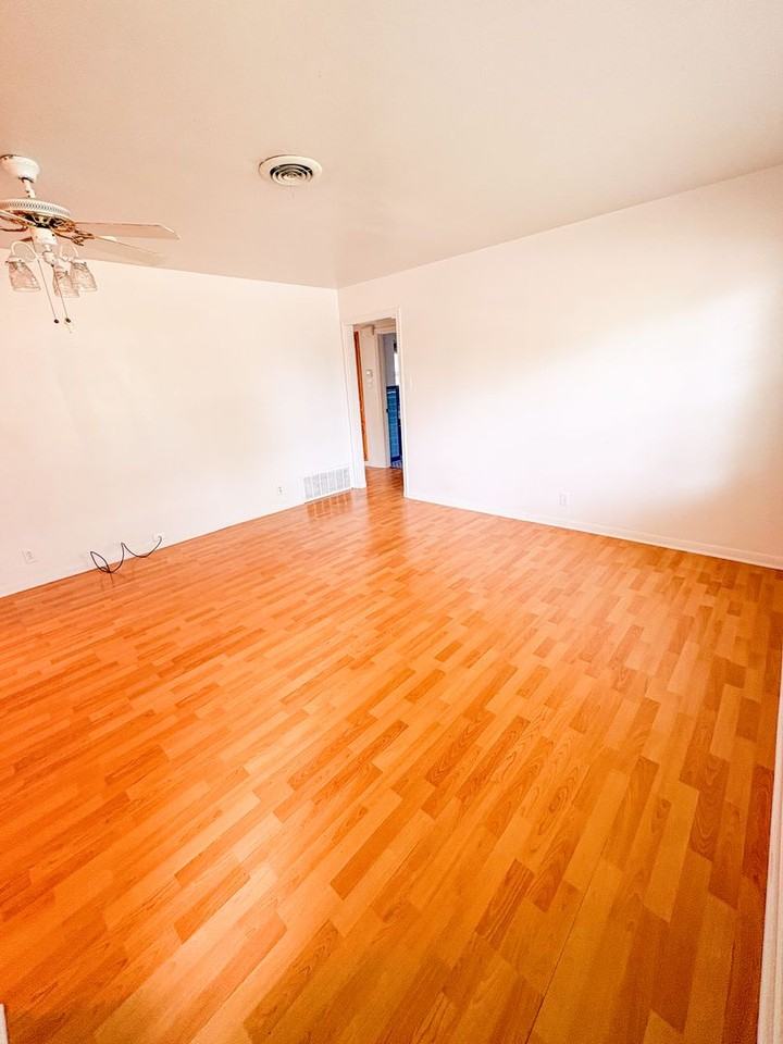 1817 S 45th St - Photo 3 of 16