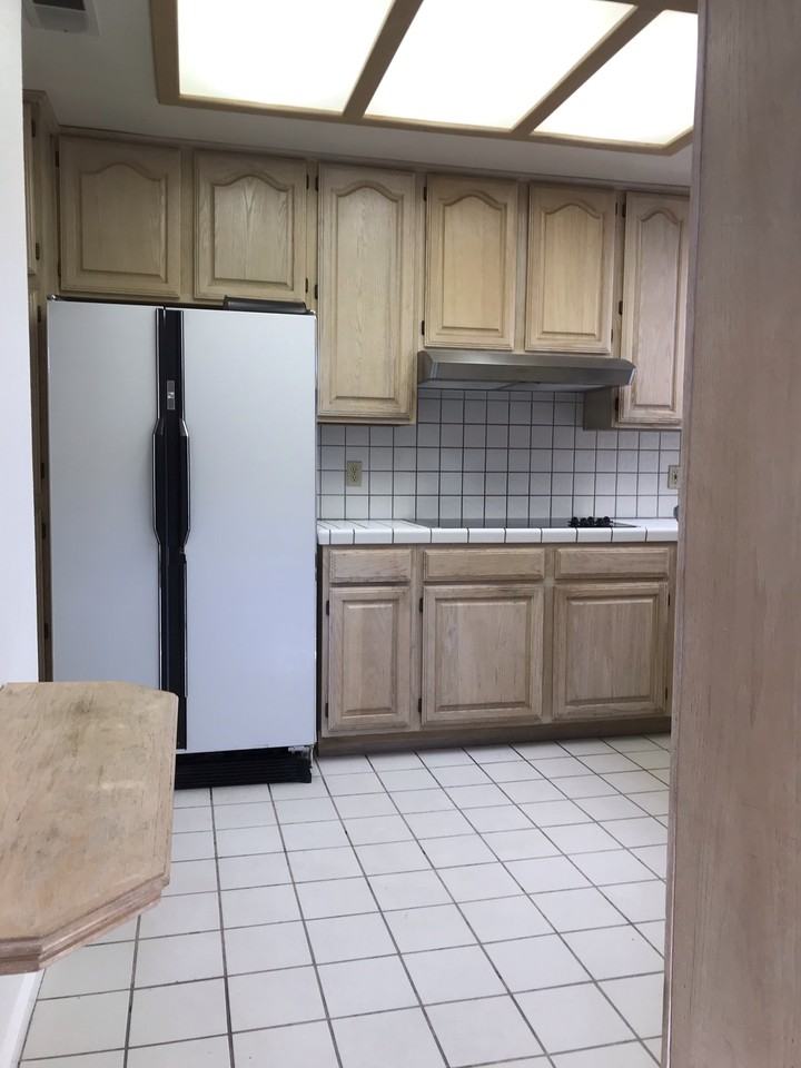 826 Lakeshore Dr #826 - Photo 6 of 50