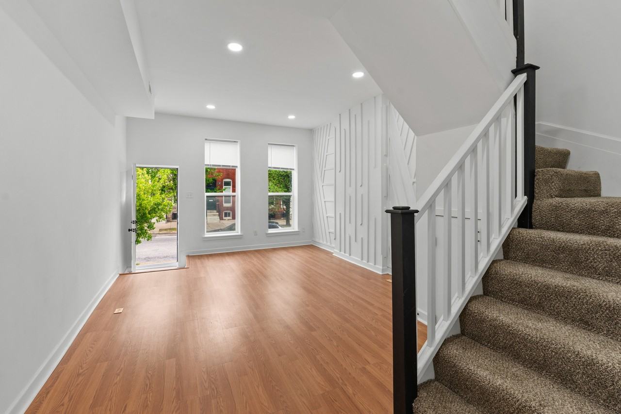 324 E 23rd St - Photo 4 of 24